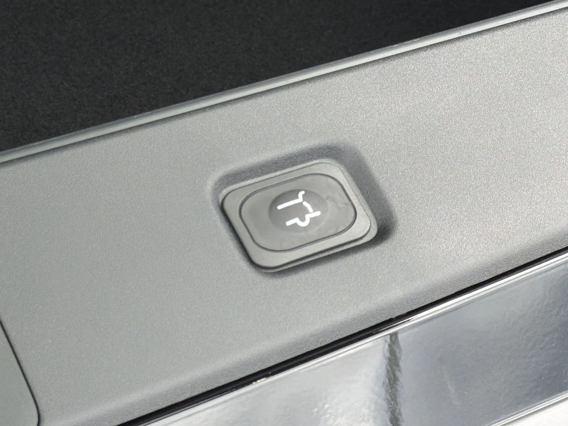 New 2026 Agate Black Metallic Ford MAX Active image 33