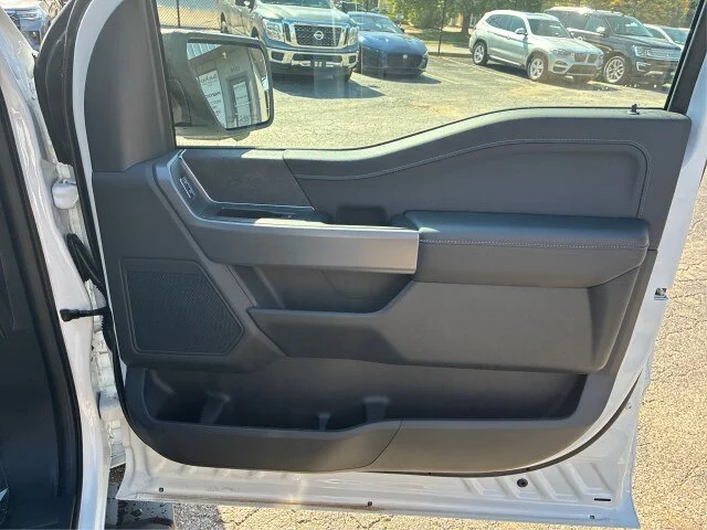 New 2026 Oxford White Ford XLT image 38