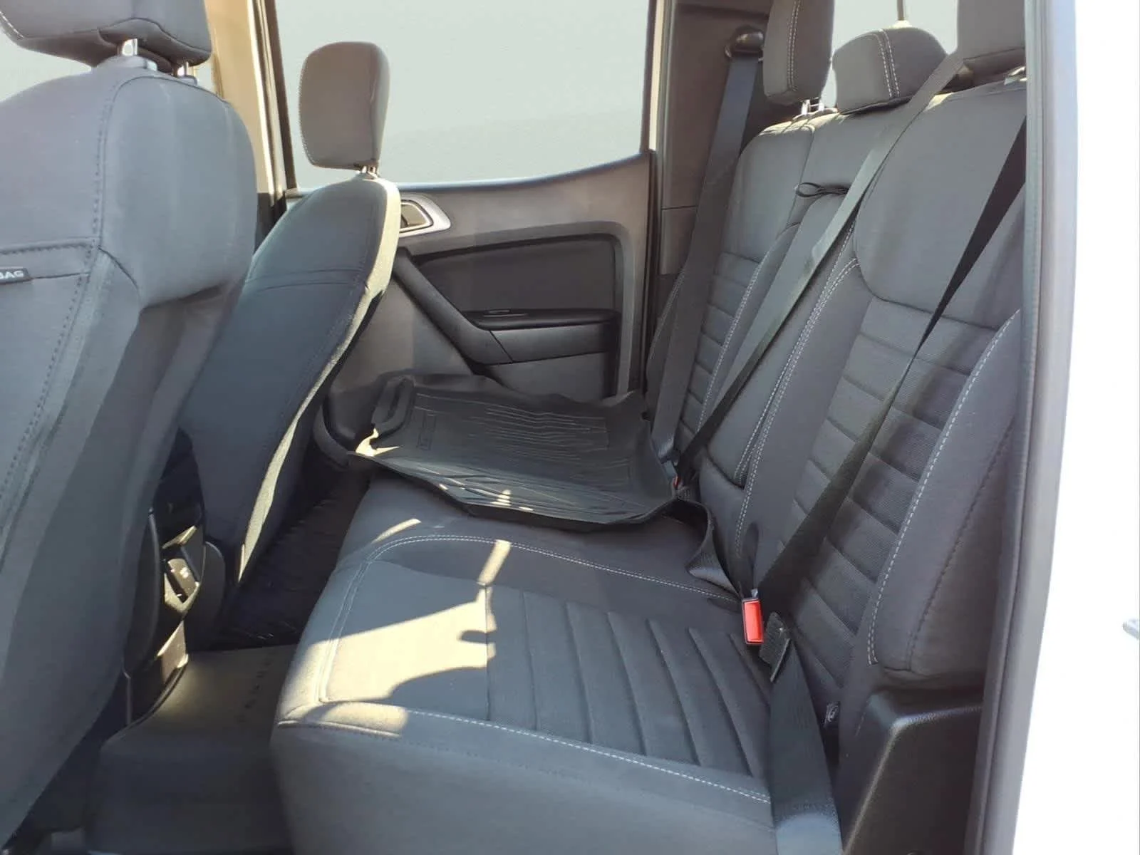 Used 2023 Oxford White Ford XLT image 30