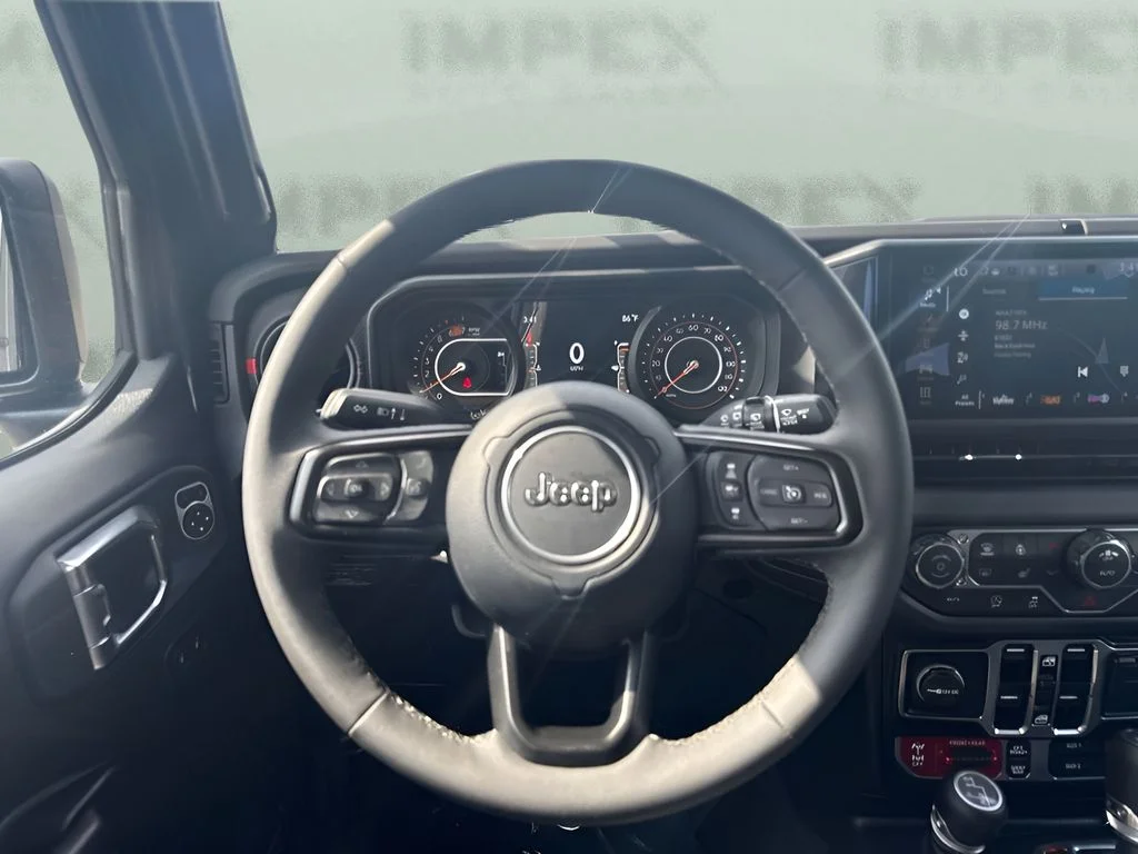 Used 2025 Gray Jeep Rubicon image 10