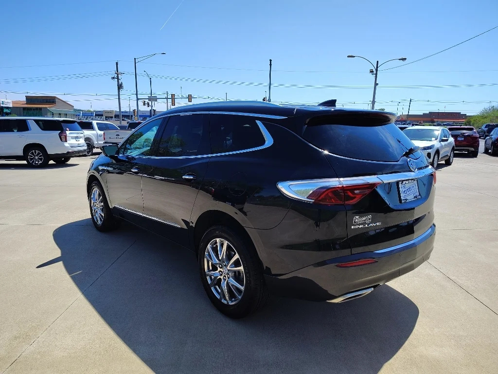 Used 2023 Ebony Twilight Metallic Buick Essence image 4
