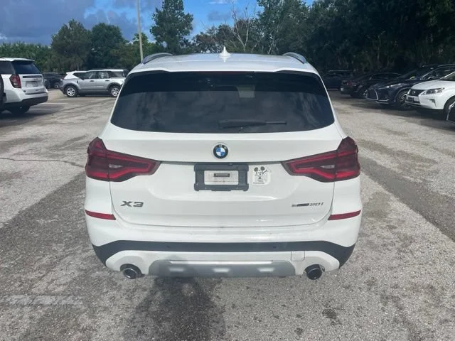 Used 2019 Alpine White BMW sDrive30i image 3