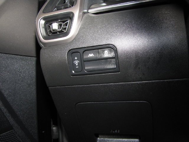 Used 2023 Ebony Black Kia LX image 8