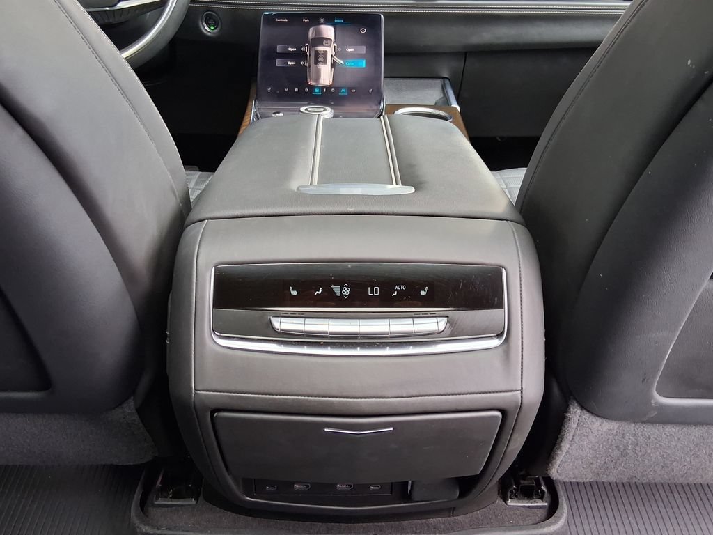 Certified Used 2025 Black Raven Cadillac Sport Platinum image 27