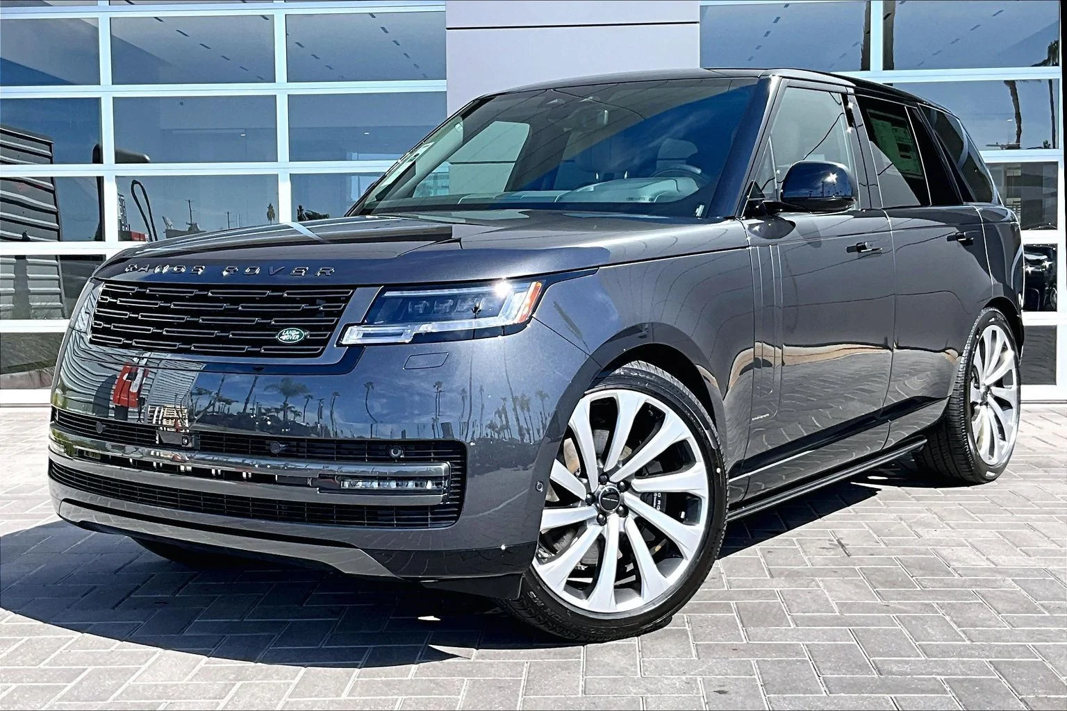 2026 Land Rover Range Rover 4.4 Autobiography SWB's photo