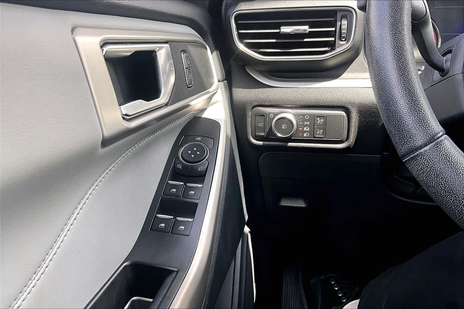 Used 2022 Stone Blue Metallic Ford XLT image 35