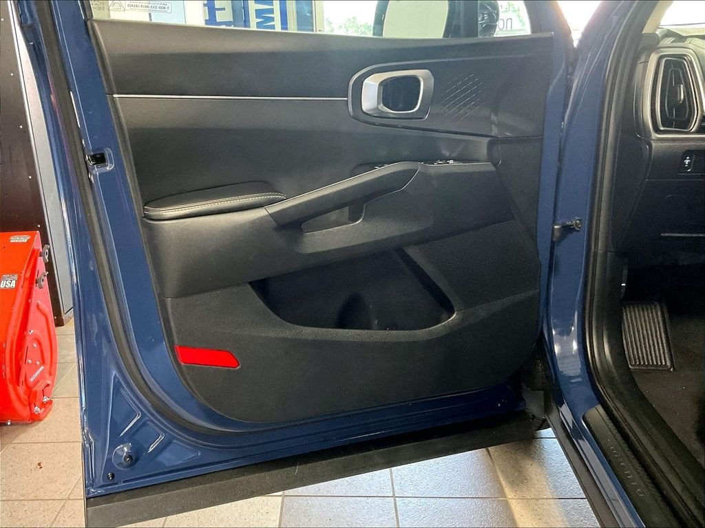 Used 2024 Black Kia S image 9