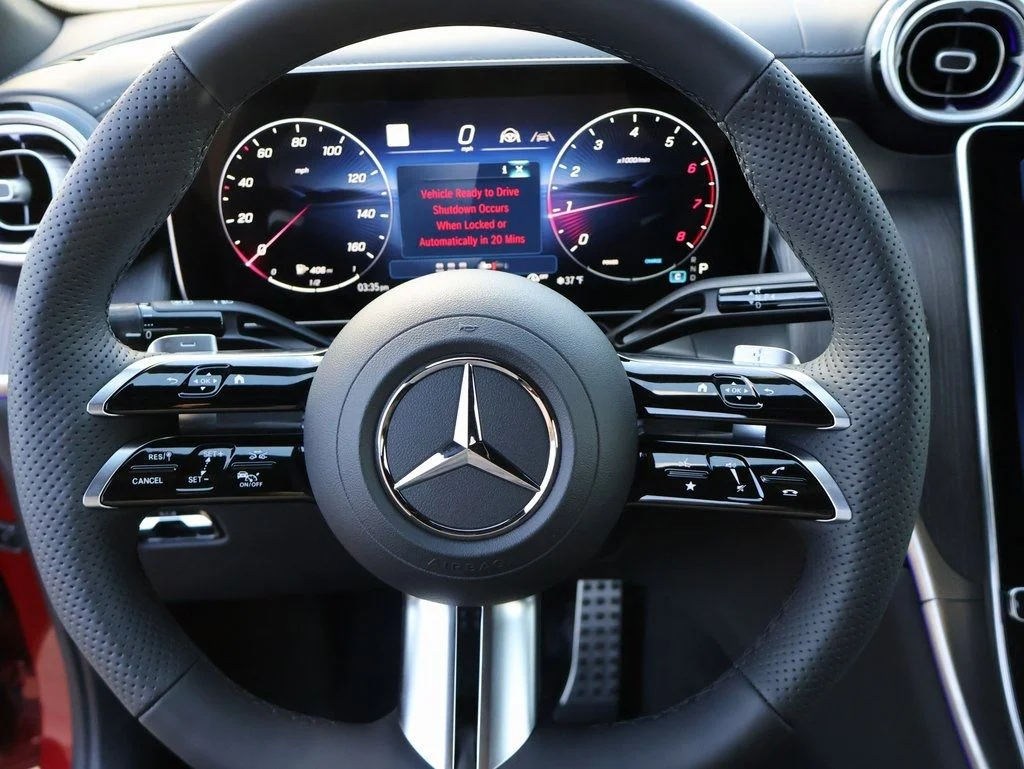 New 2026 MANUFAKTUR Patagonia Red Metallic Mercedes-Benz GLC 300 Coupe image 32