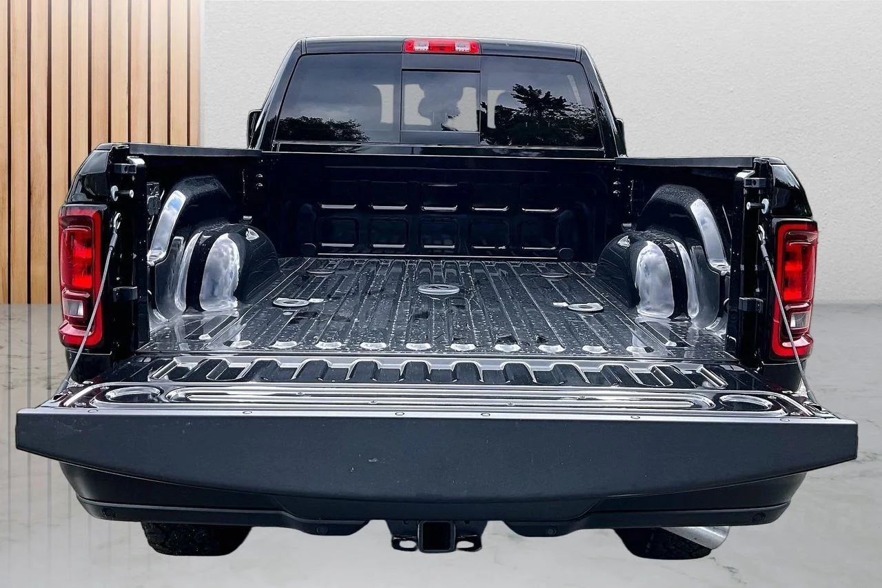 New 2026 Diamond Black Crystal Pearlcoat RAM  image 21