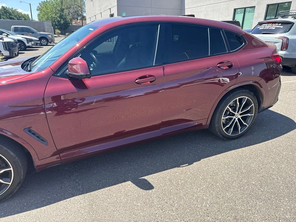 Used 2022 Red BMW xDrive30i image 6