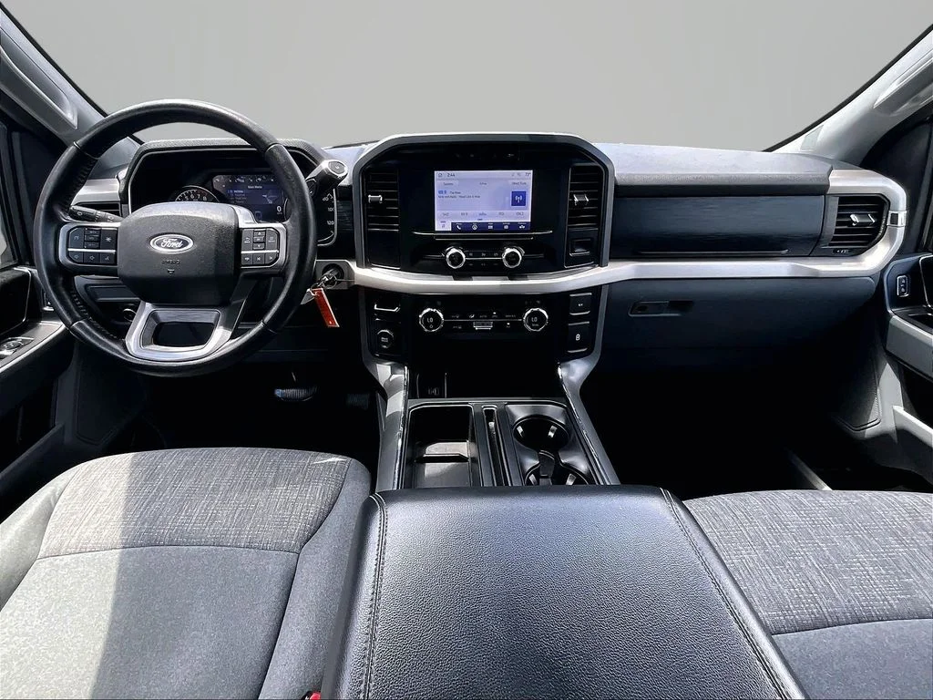 Used 2021 Silver Ford XLT image 15