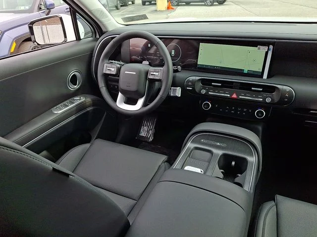 New 2026 White Hyundai SEL image 9