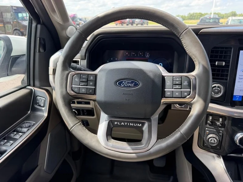 Used 2024 STAR WHITE METALLIC TRICOAT Ford Platinum image 12