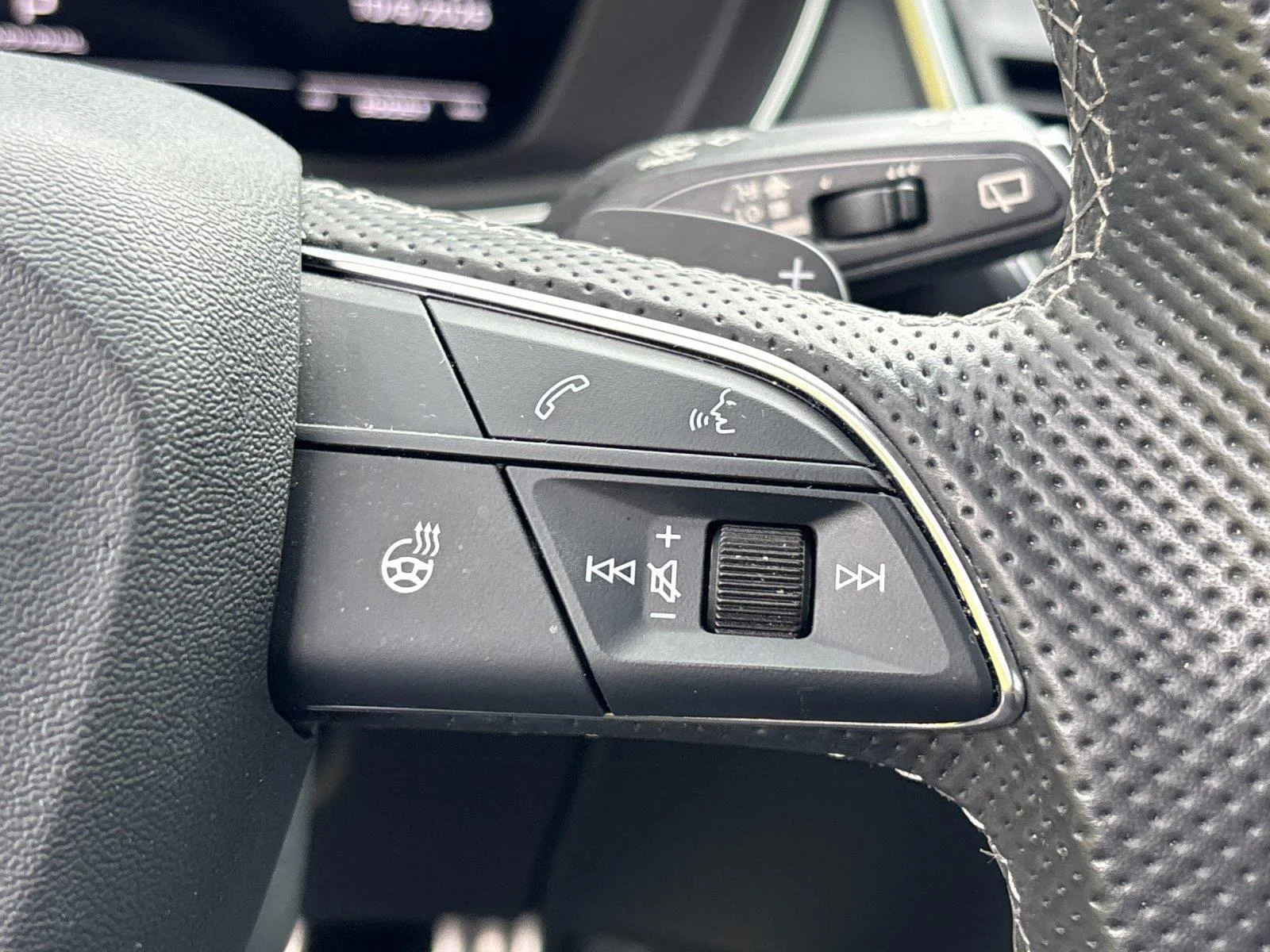 Used 2023 Mythos Black Metallic Audi Premium Plus image 19