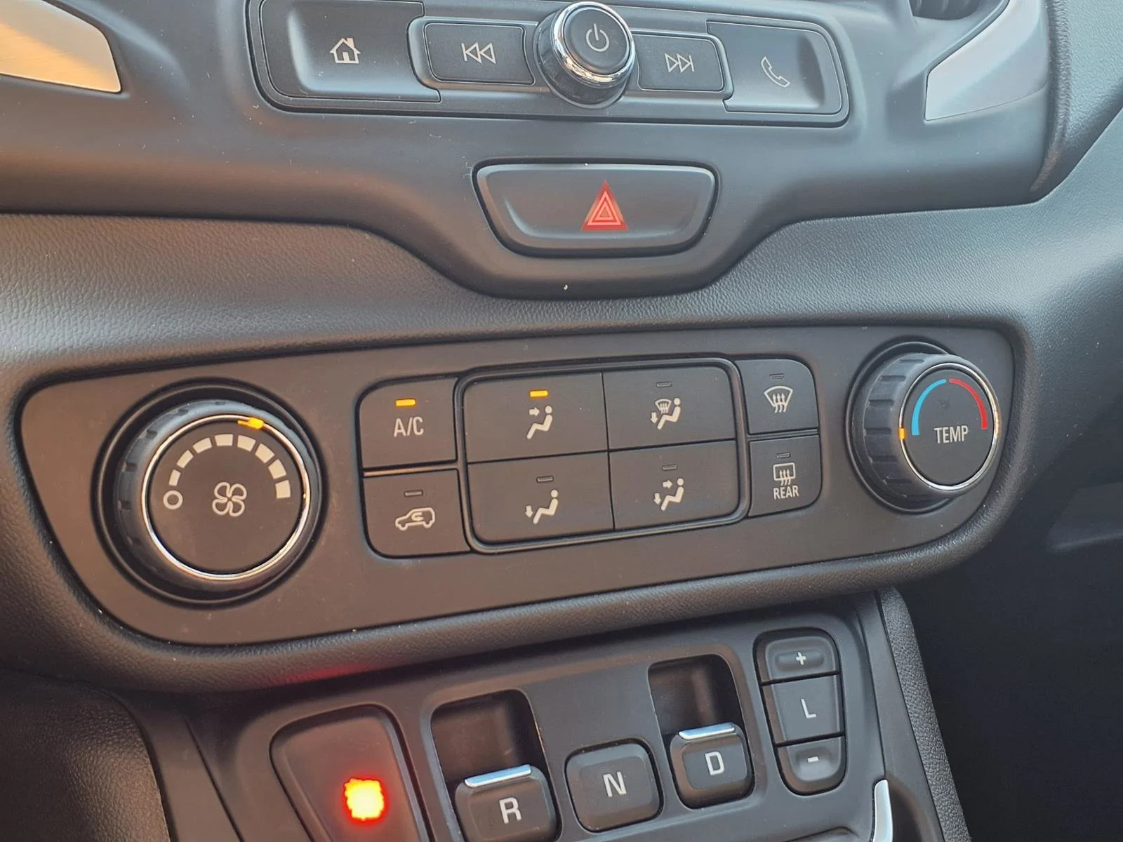 Used 2019 Satin Steel Metallic GMC SLE image 10