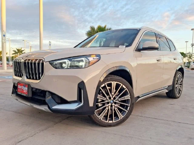 New 2027 Dune Grey Metallic BMW xDrive28i image 2