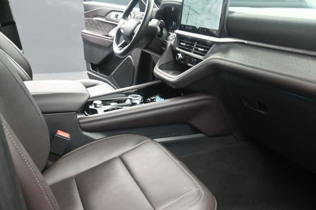 2025 Ford Explorer Platinum - Photo 23