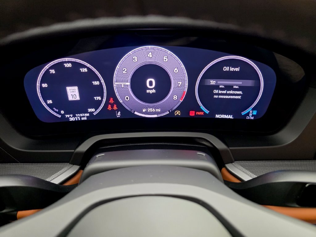 Used 2025  Porsche  image 19