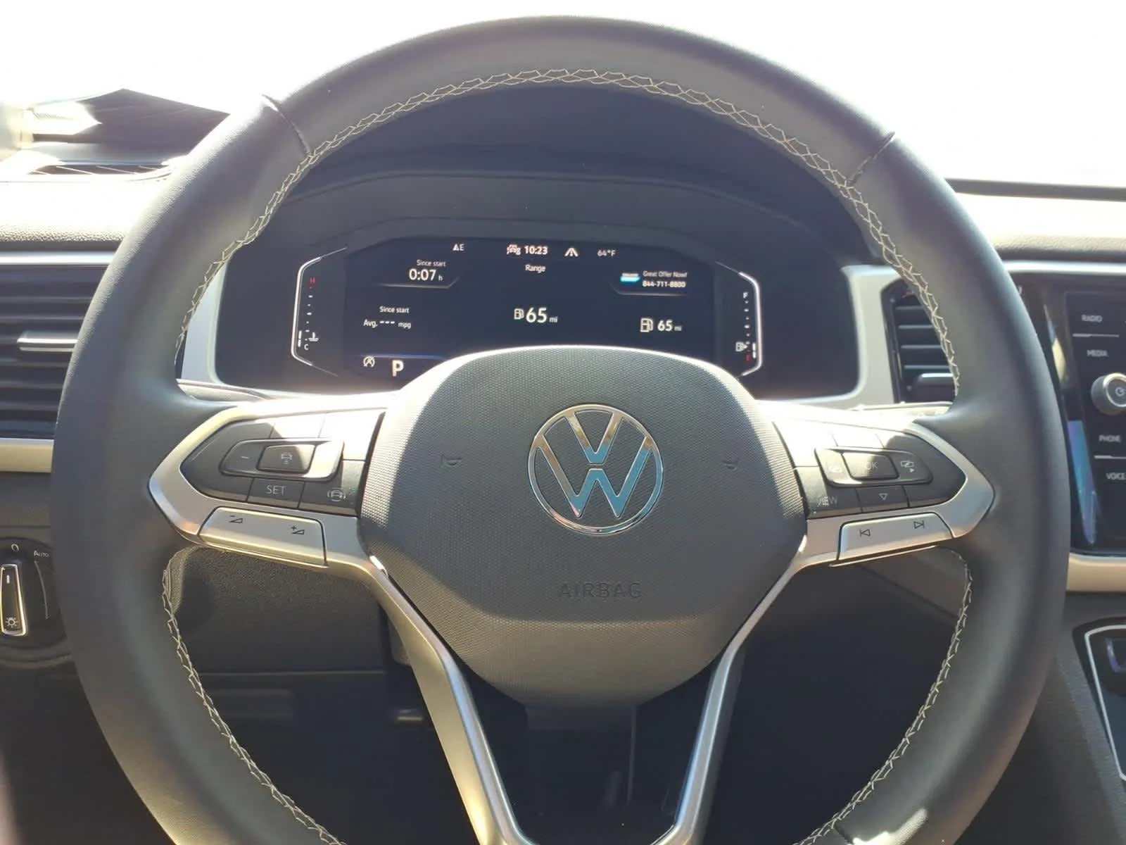 Certified Used 2022 Pure White Volkswagen 3.6L V6 SE w/Technology image 24
