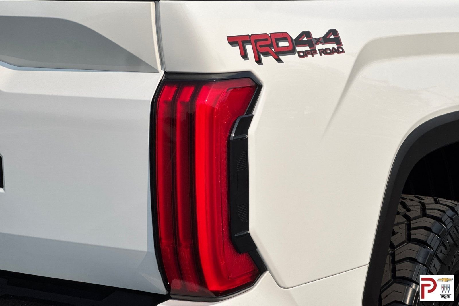 Used 2022 White Toyota SR5 image 33