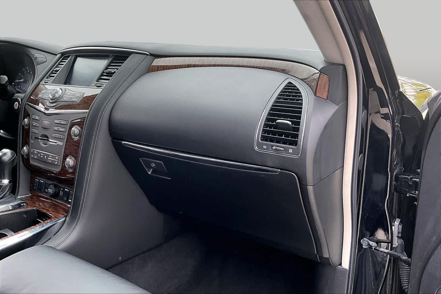Used 2020 Super Black Nissan SL image 17