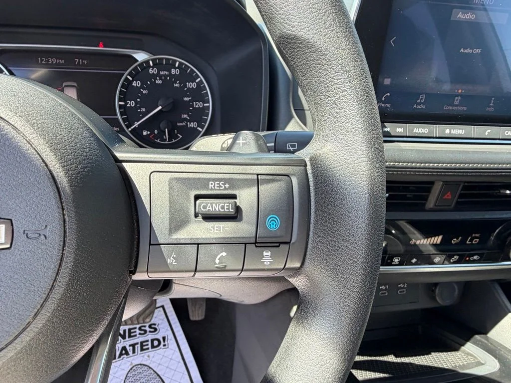 Used 2024 White Nissan SV image 33