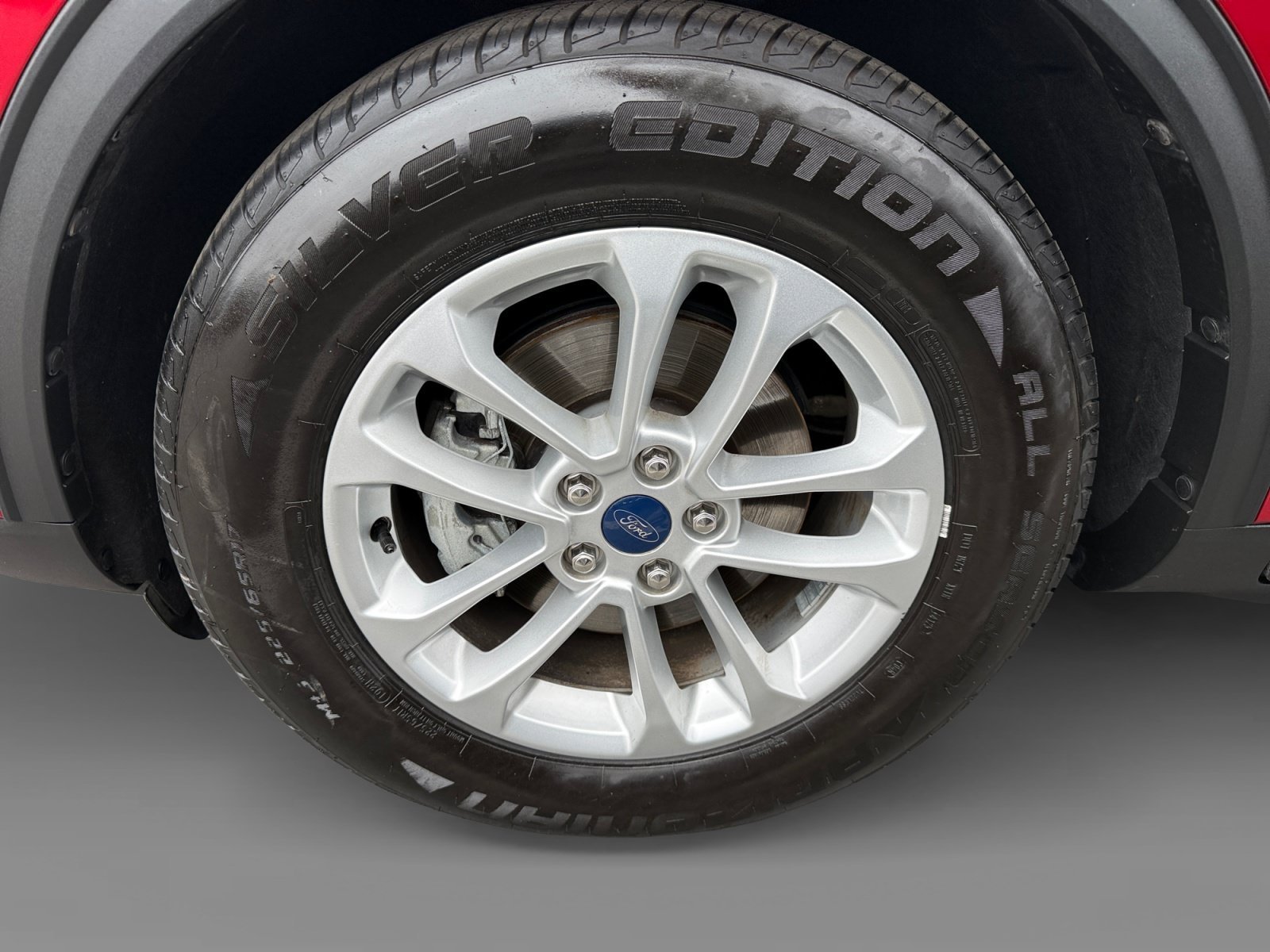 Used 2020 Red Metallic Ford SE image 9