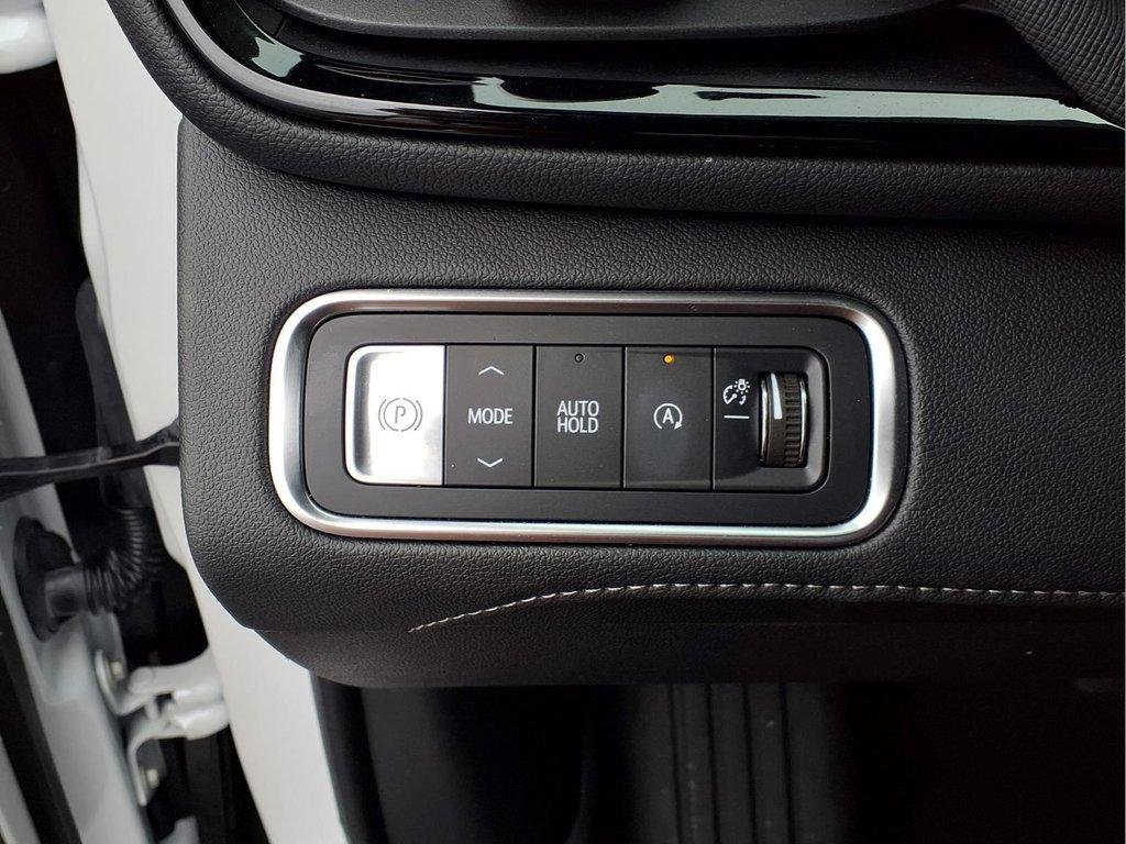 Used 2025 Summit White Buick 4dr Sport Touring image 20