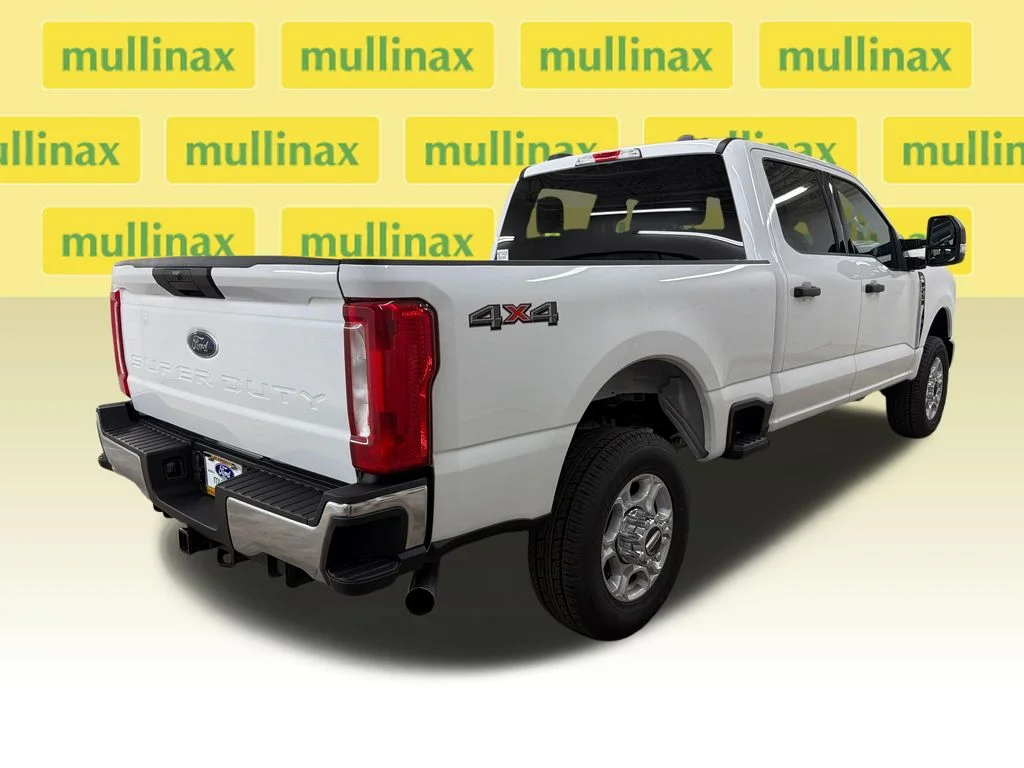 New 2026 White Ford XLT image 3
