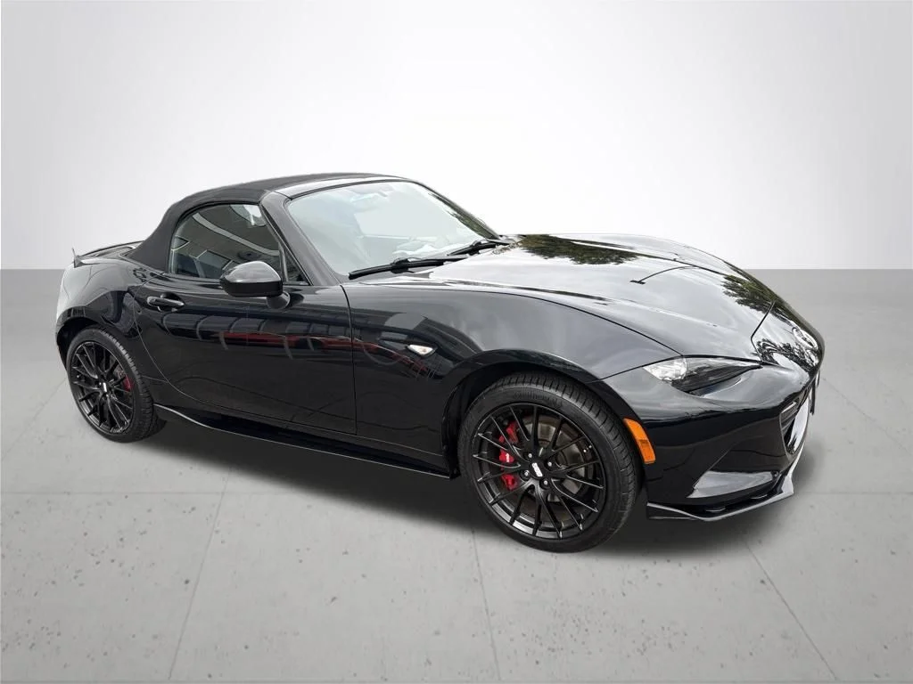 Used 2016 Black Mazda Club image 4