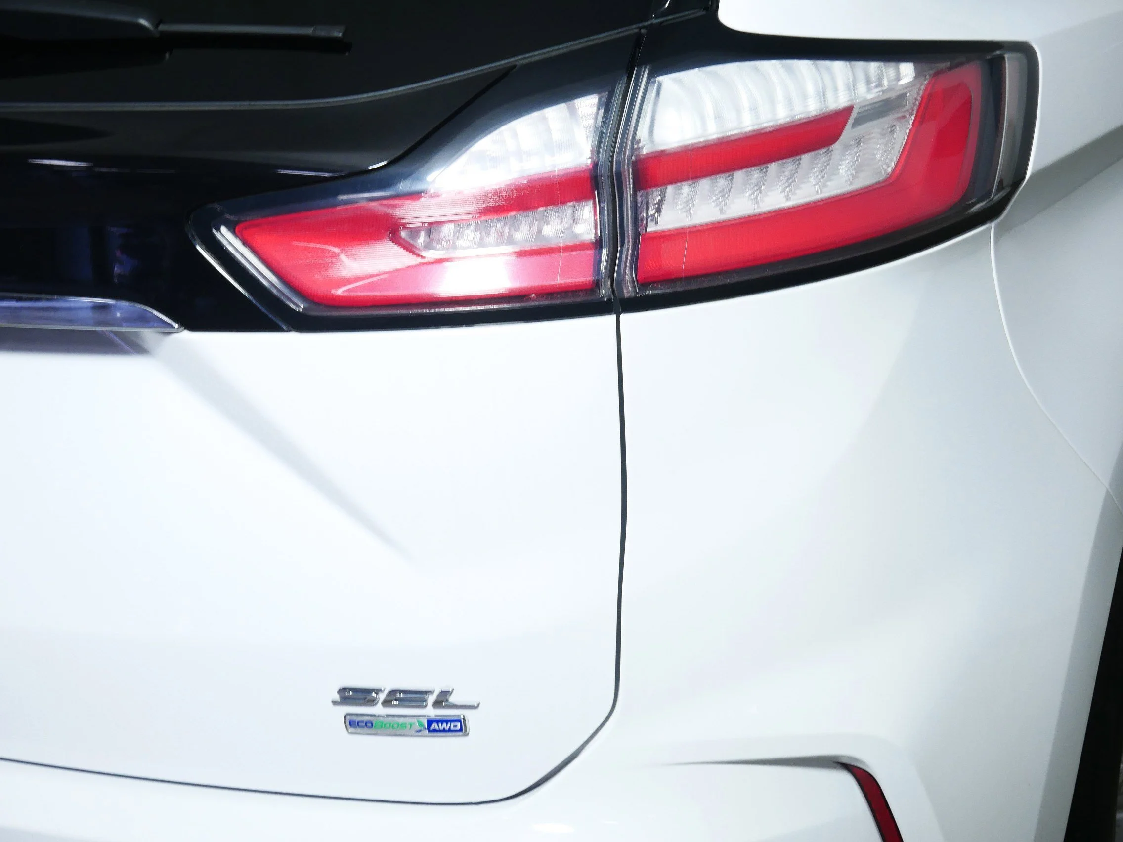 2020 Ford Edge SEL - Photo 17