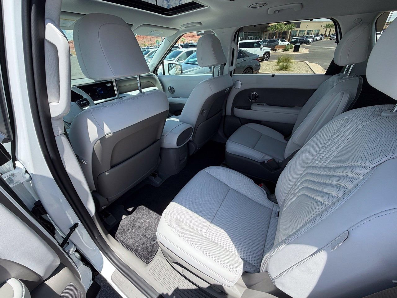 New 2026 White Hyundai SEL Premium image 34