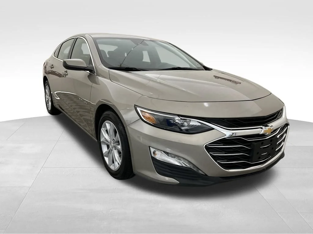 Used 2025 Gray Chevrolet LT image 8