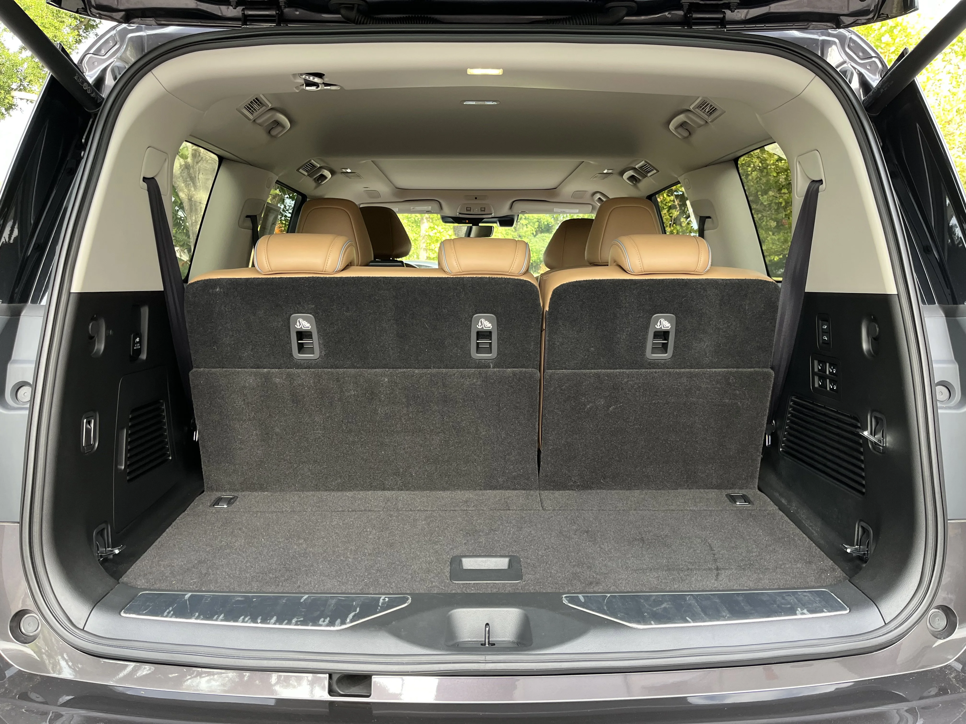 Used 2025 Anthracite Gray INFINITI SENSORY image 21
