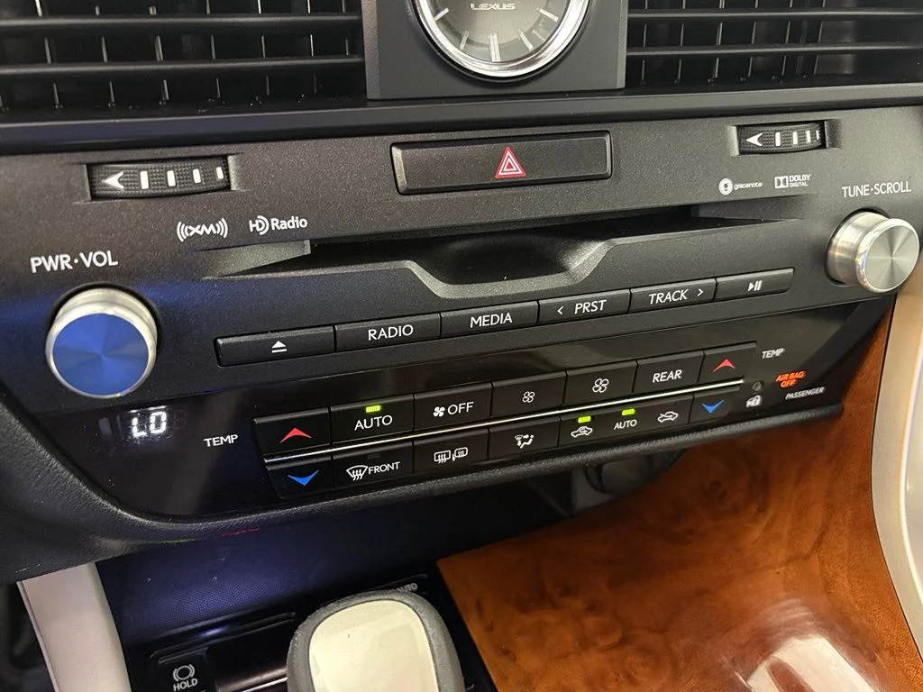 Used 2018 Silver Lexus 450hL Premium image 28