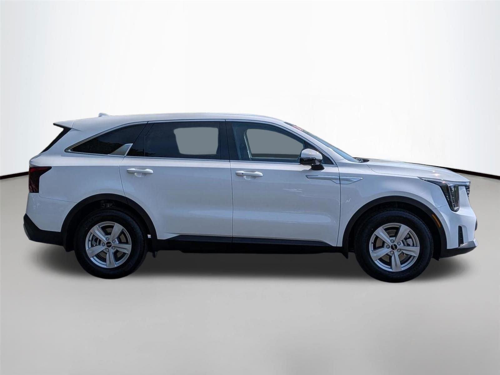 New 2026 Glacial White Pearl Kia LX image 6
