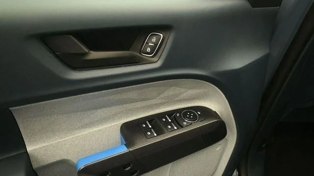 New 2026 Azure Gray Metallic Tri-Coat Ford XLT image 13