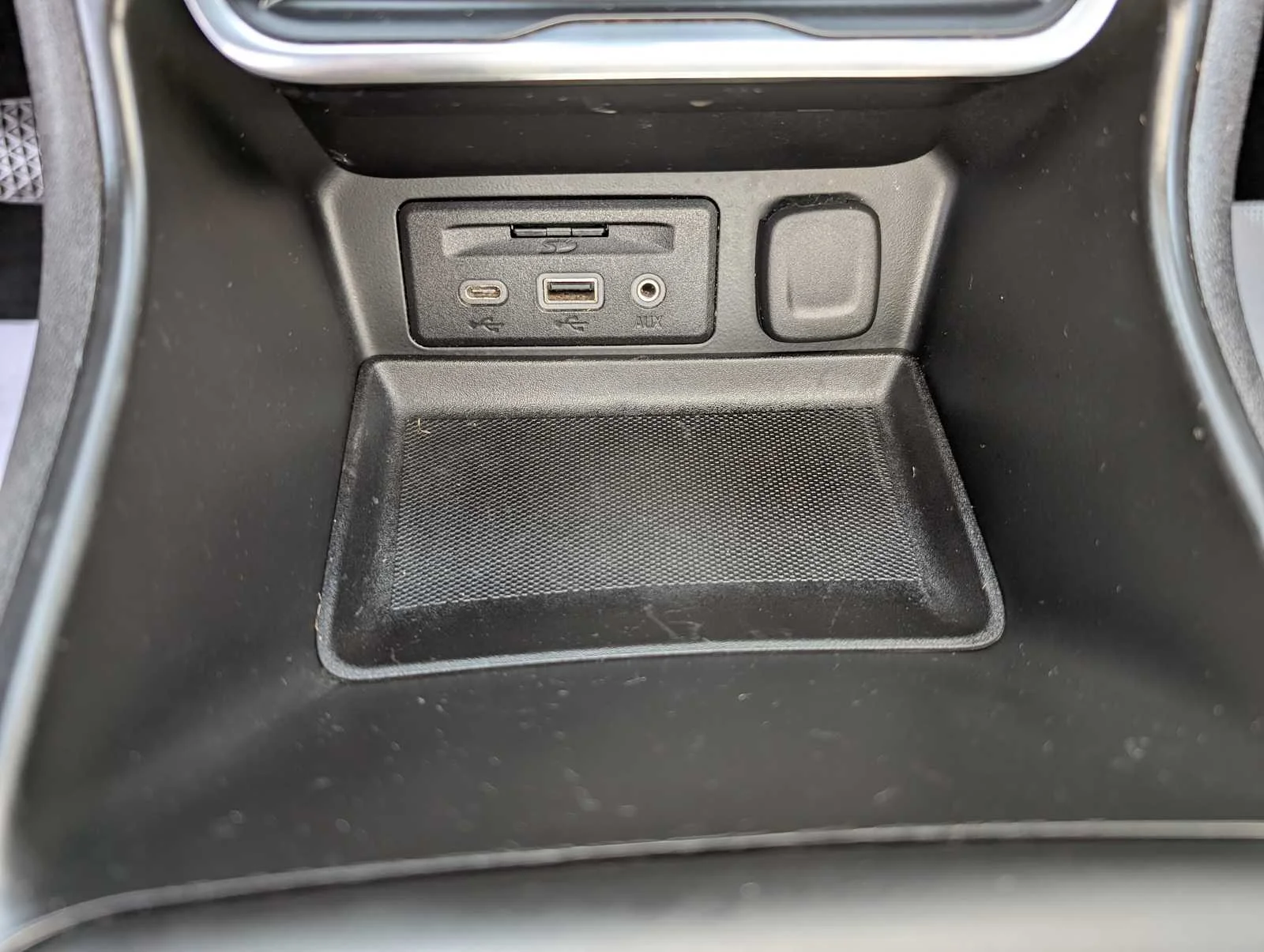 Used 2019 Smokey Quartz Metallic GMC SLT image 30