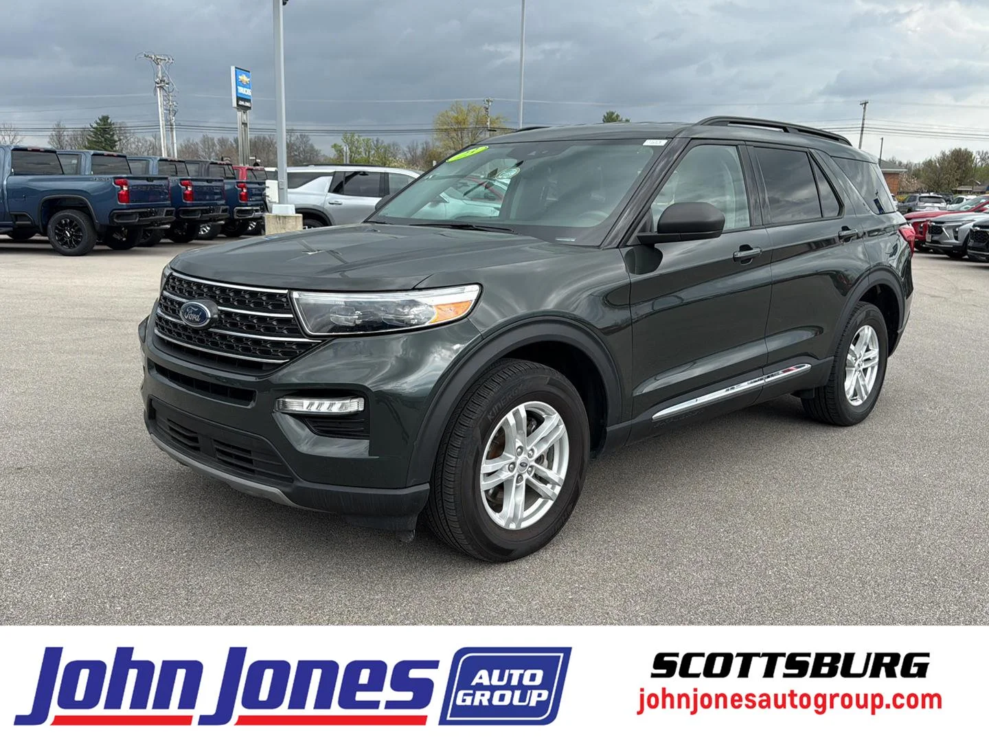2023 Ford Explorer XLT 4WD's photo