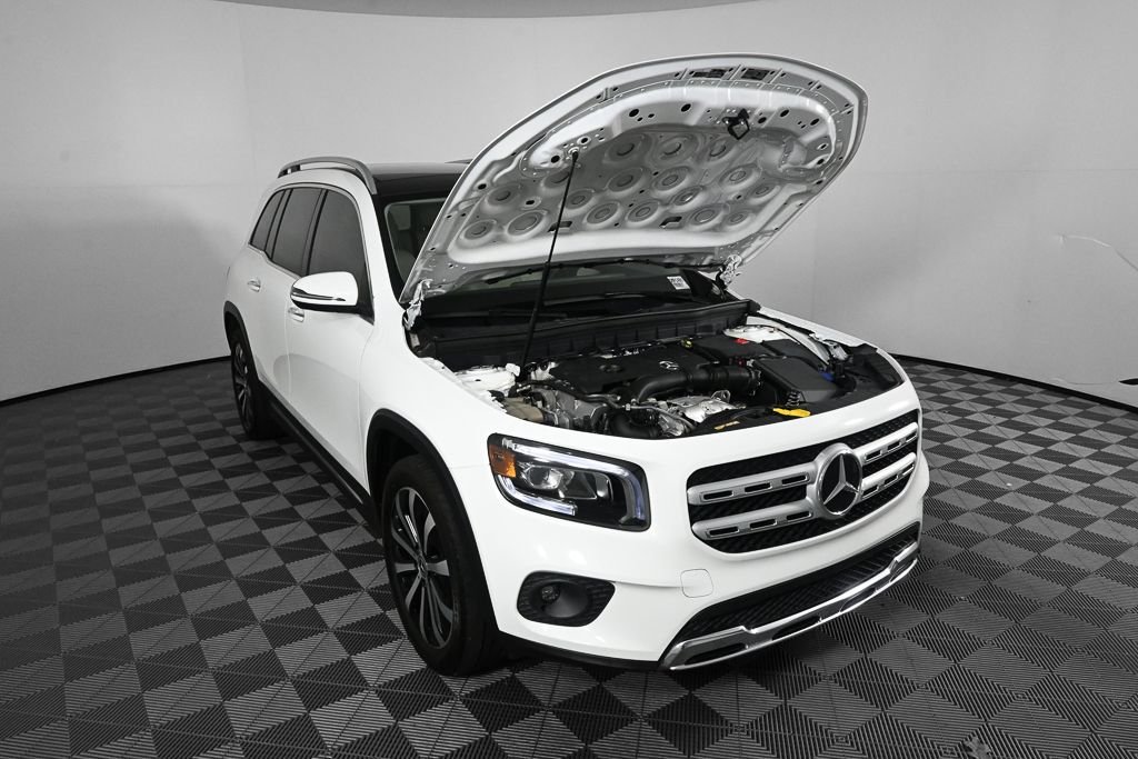 Used 2021  Mercedes-Benz GLB 250 image 34