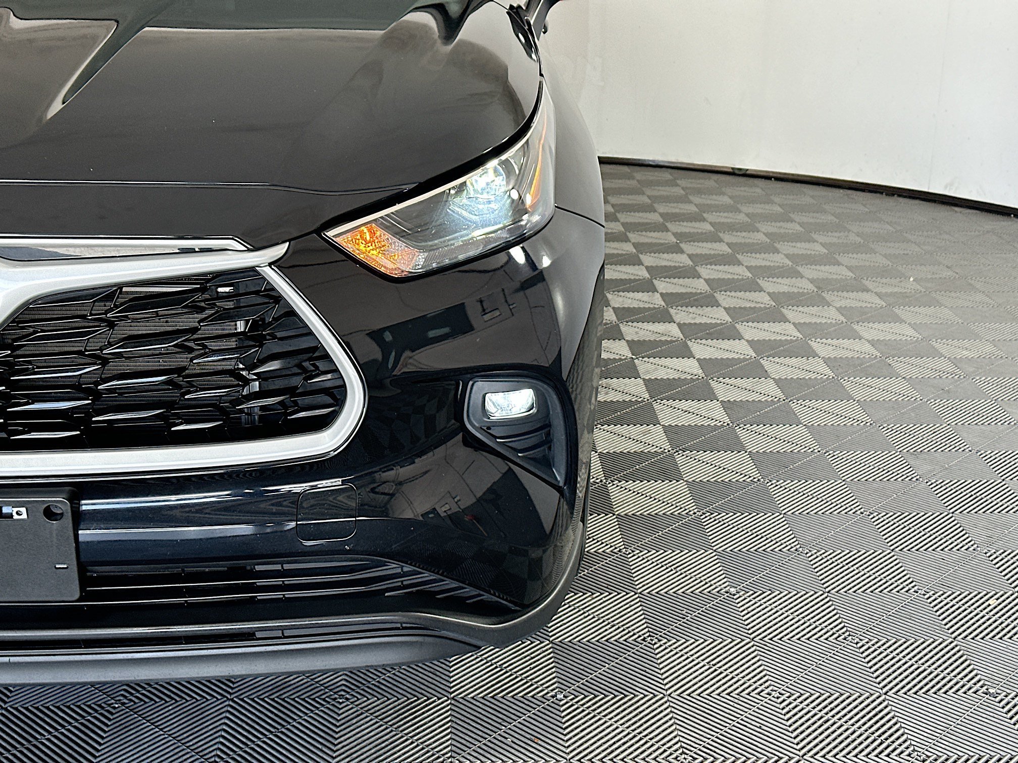 Used 2023 Midnight Black Metallic Toyota LE image 9