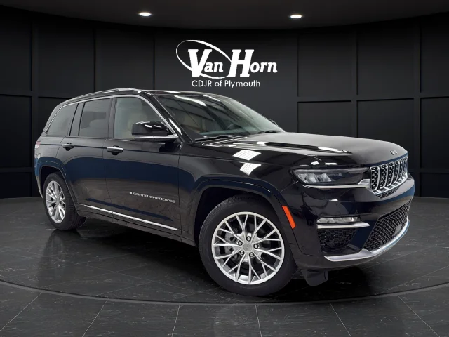 Used 2024 Diamond Black Jeep Summit image 1