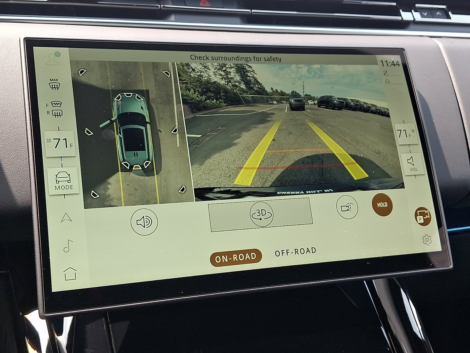 New 2027 Carpathian Grey Land Rover Dynamic SE image 12