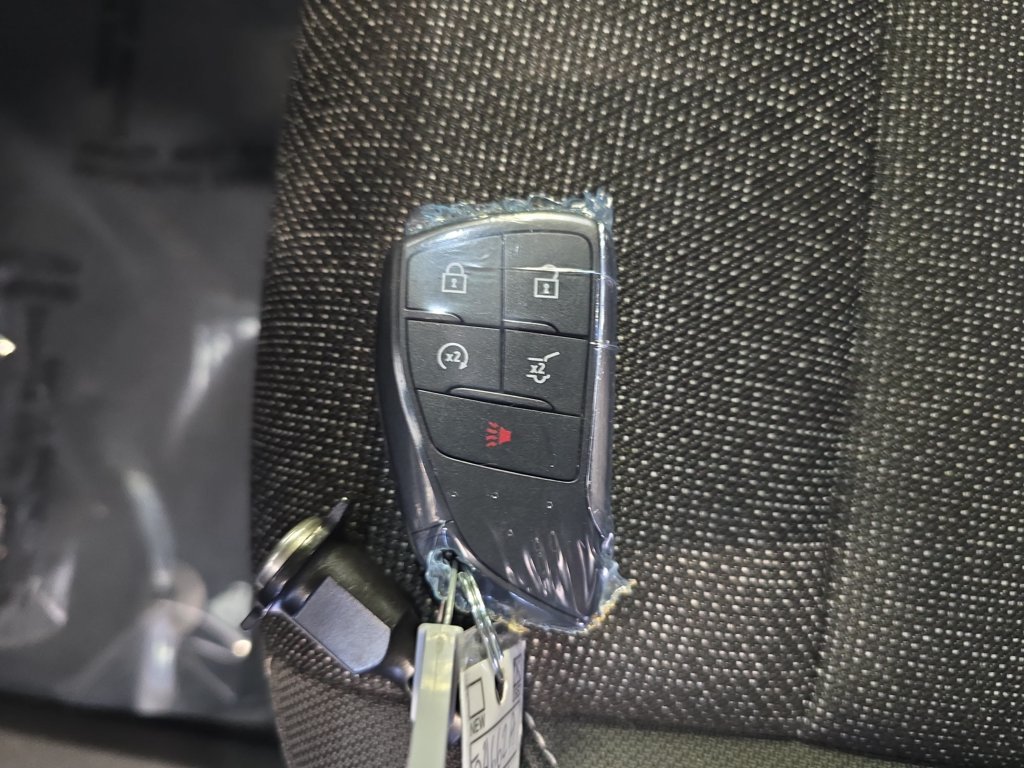 Used 2024 White Chevrolet LT image 36