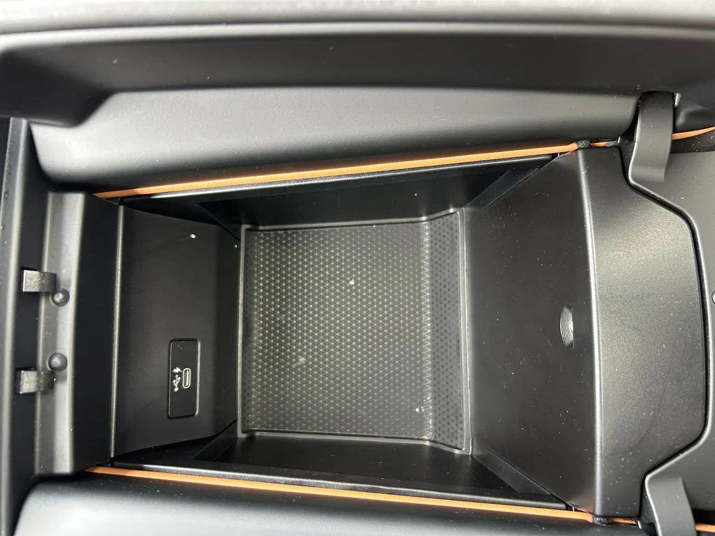 Used 2023 Black BMW xDrive40i image 28