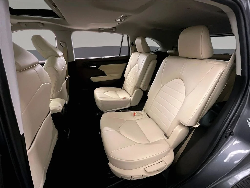 Used 2022 Gray Toyota XLE image 30