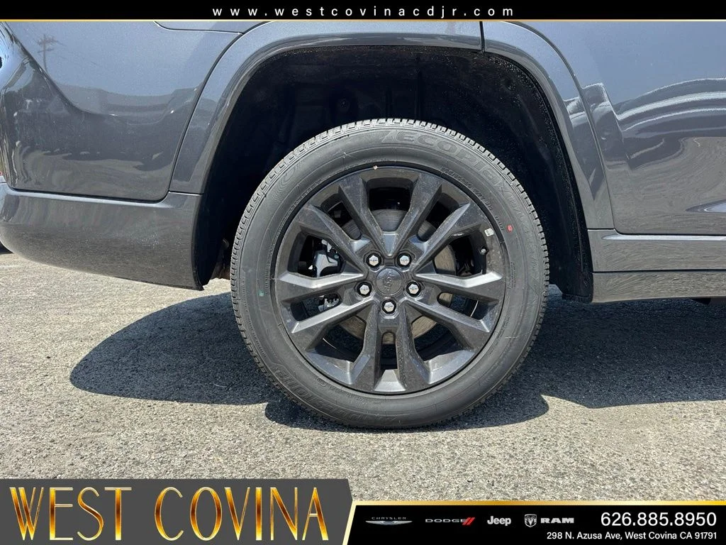 New 2026 Baltic Gray Metallic Clearcoat Jeep Limited Reserve image 15