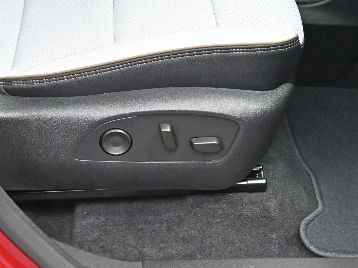 Used 2025 Radiant Red Tintcoat Chevrolet High Country image 35