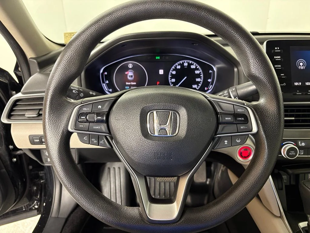 Used 2018  Honda LX image 18