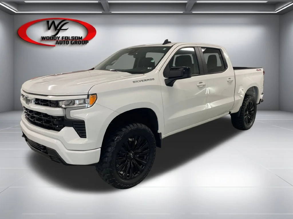 Used 2026 White Chevrolet RST image 3